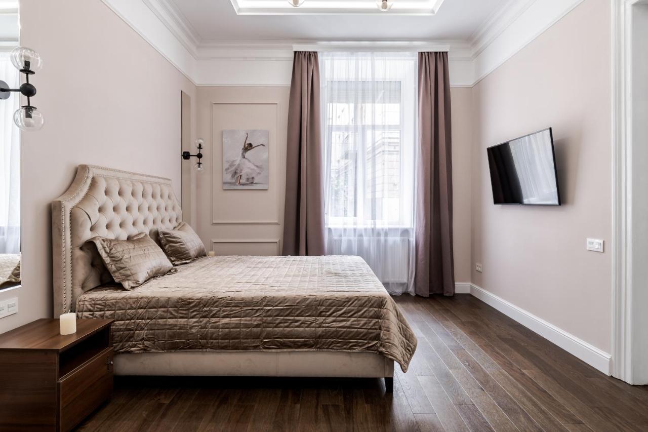 Neoclassic Apartment Leopoli Esterno foto