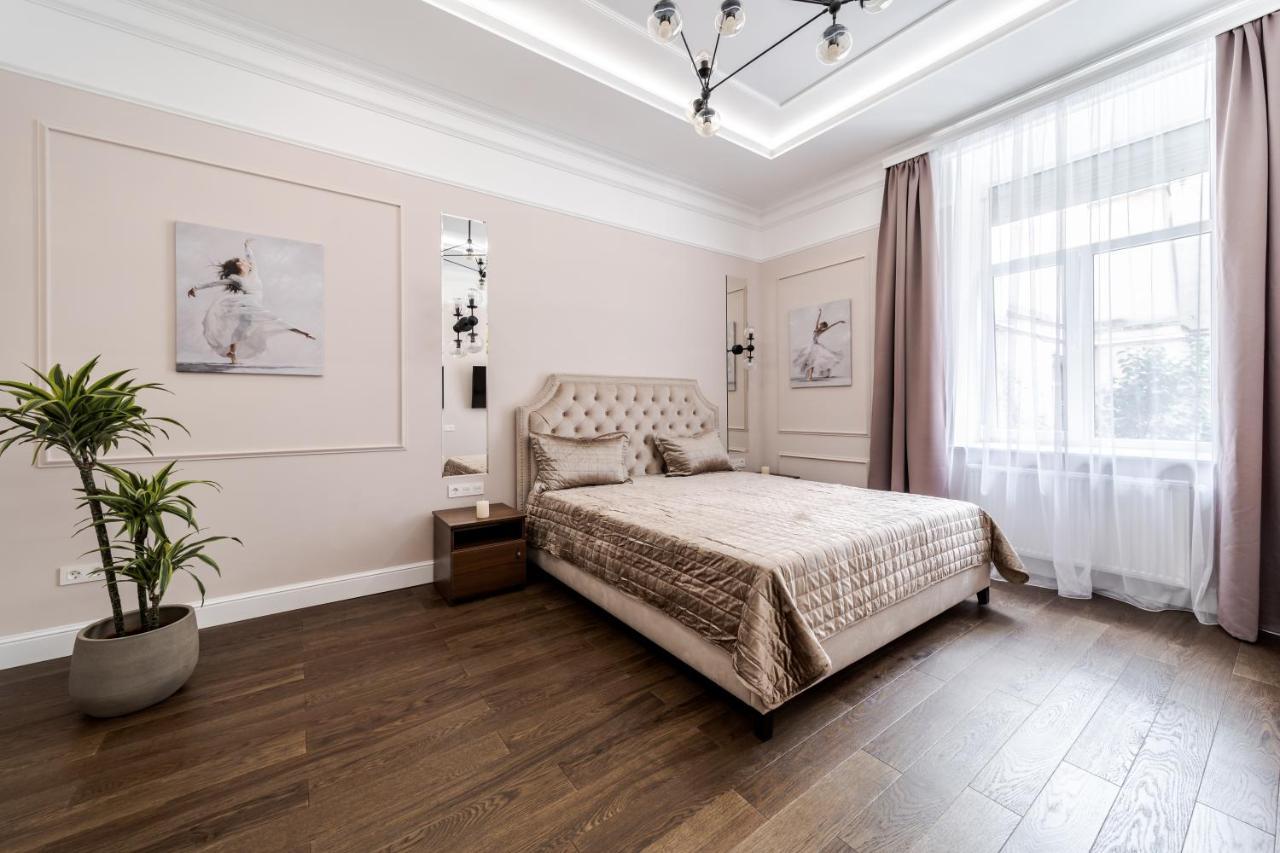 Neoclassic Apartment Leopoli Esterno foto