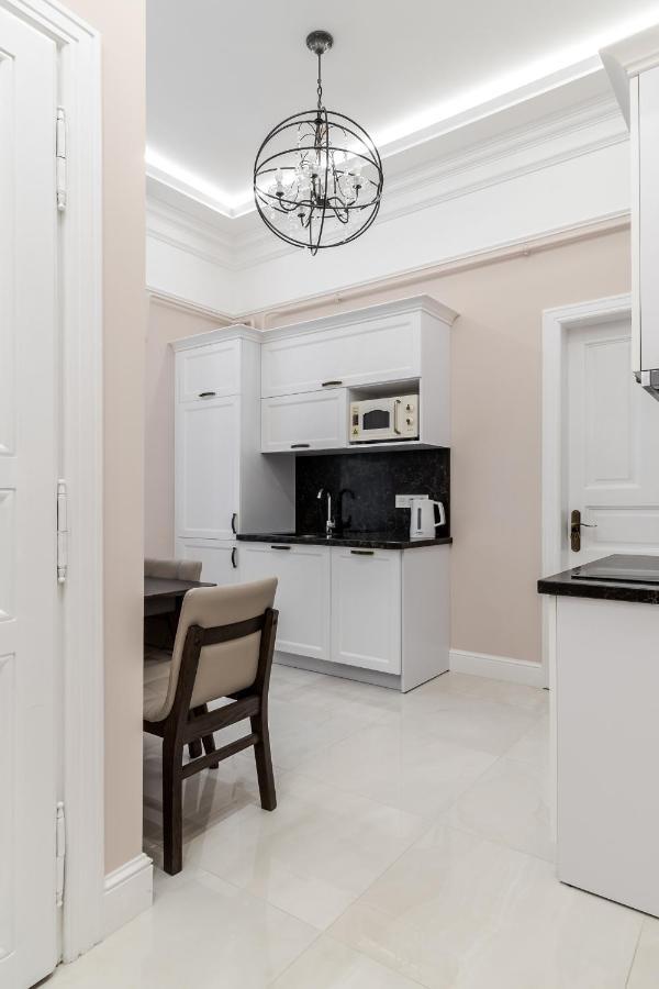 Neoclassic Apartment Leopoli Esterno foto